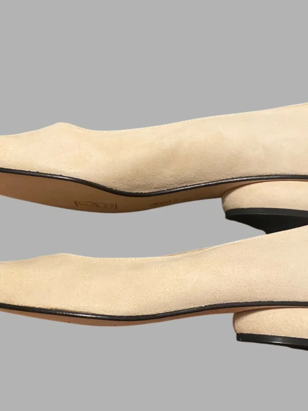 Vintage Bis Charles Jourdan Cream Suede Low Heels 8.5